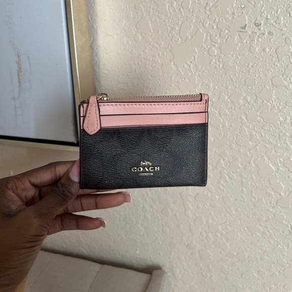 Coach Cardholder - Picture 1 of 6